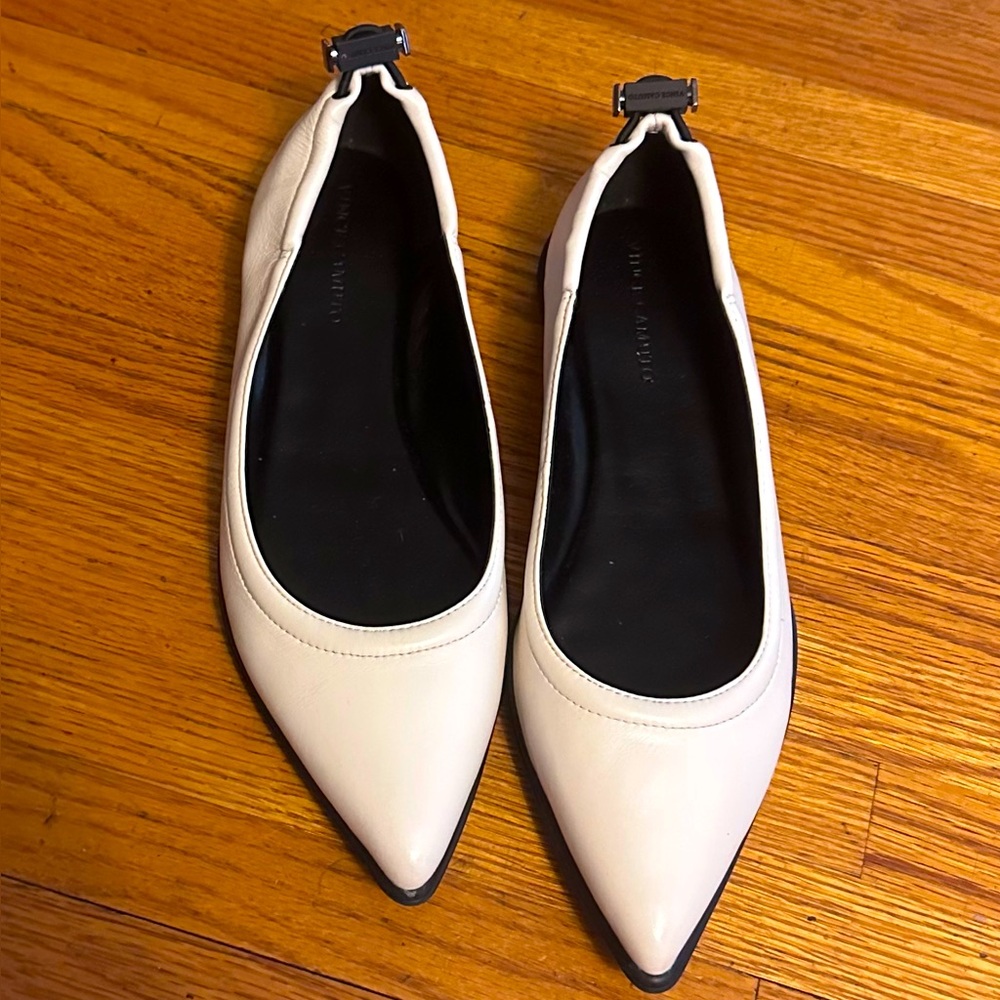 Vince Camuto VC-BENDRETA Coconut Creme Baby Sheep Flats